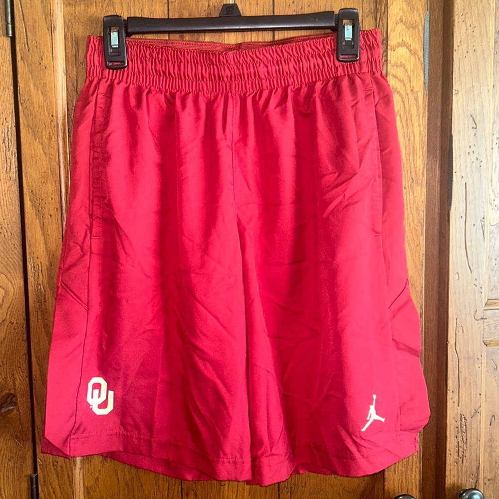 JORDAN♥️OU SOONERS Maroon SHORTS DRI-FIT Elastic Waist & Pockets Men’s Medium